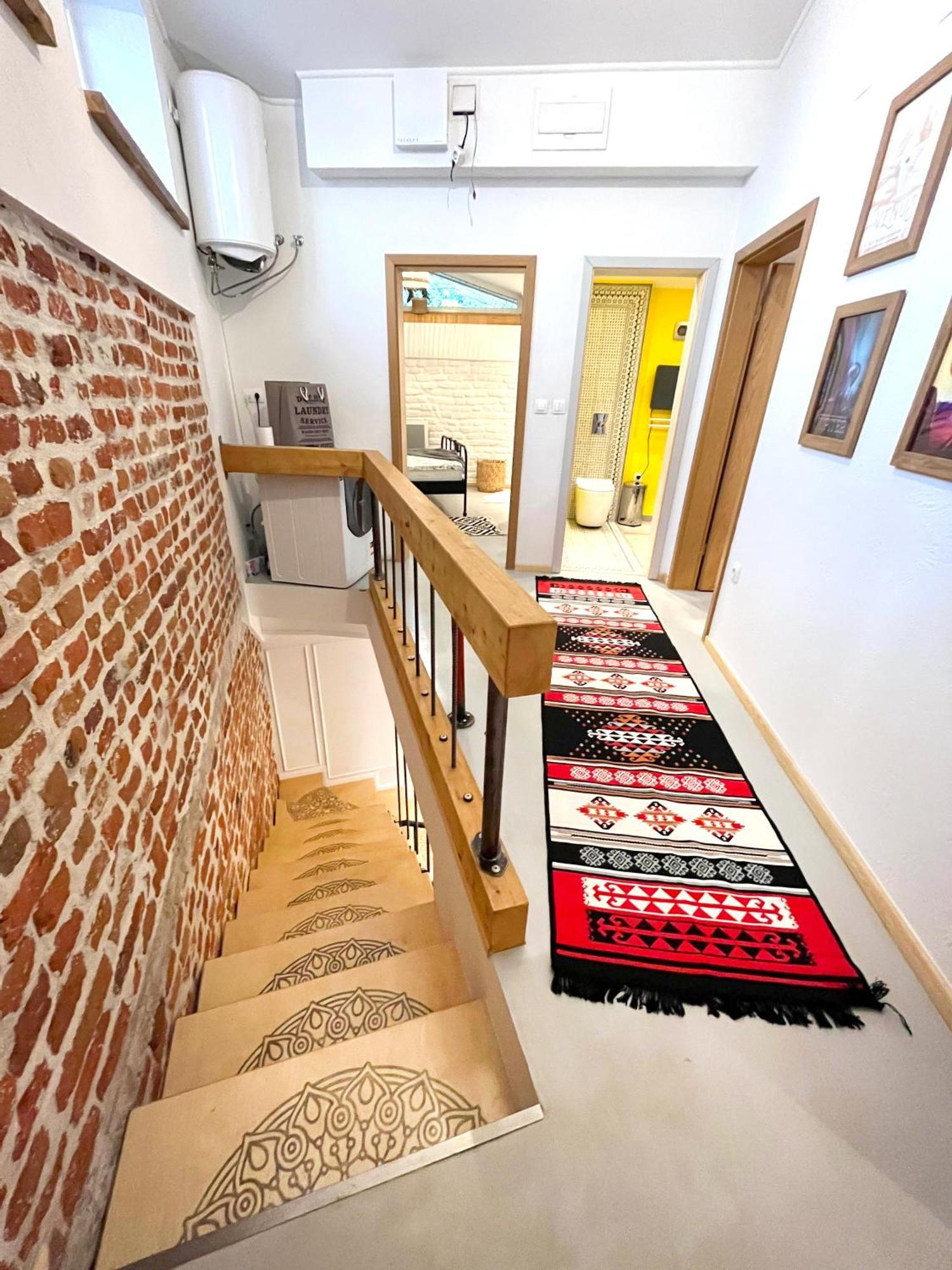 Modern And Spacious 3-bedroom Entire House *